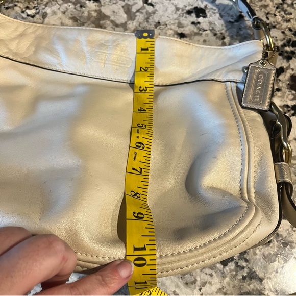 COACH M1082-F12671 Zoe Hobo Shoulder Bag cream winter white gold lt blue lining - Picture 10 of 13